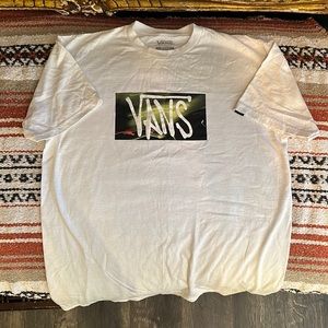 Men’s Vans shirt
